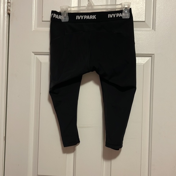 Ivy Park cropped leggings - Picture 2 of 3